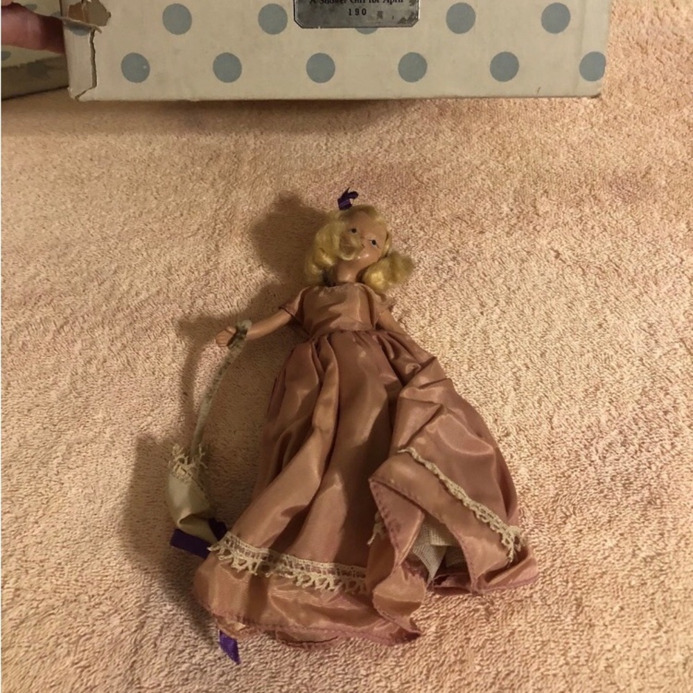 Vintage Nancy Ann Shower Girl For April #190 in Box Head Needs Reattached
